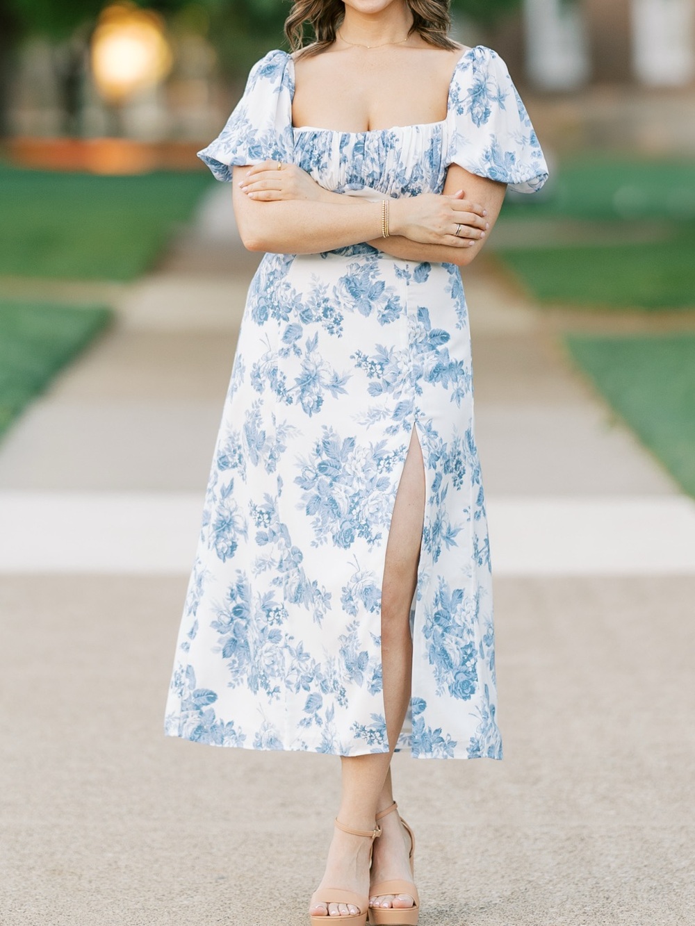 Abercrombie & Fitch Blue Floral Print Puff Sleeve Midi Dress (Medium)